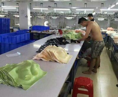 隱秘的針線 農(nóng)村大叔與那些讓人臉紅的服飾